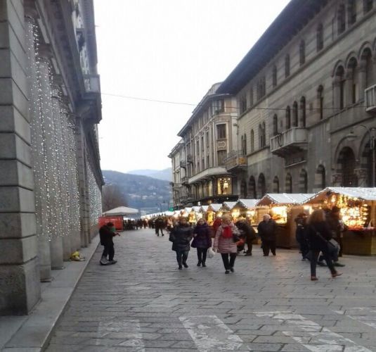 Natale e luminarie a Como